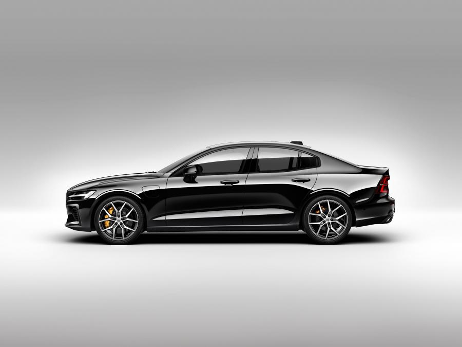  Volvo S60 T8 Polestar Engineered 2018 года  (WW) (фото 15 из 51)